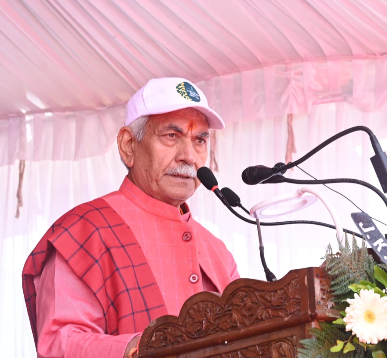 LG Sinha Joins Mega Padyatra in Budgam, Pledges Sweeping Action Against Drug Smugglers