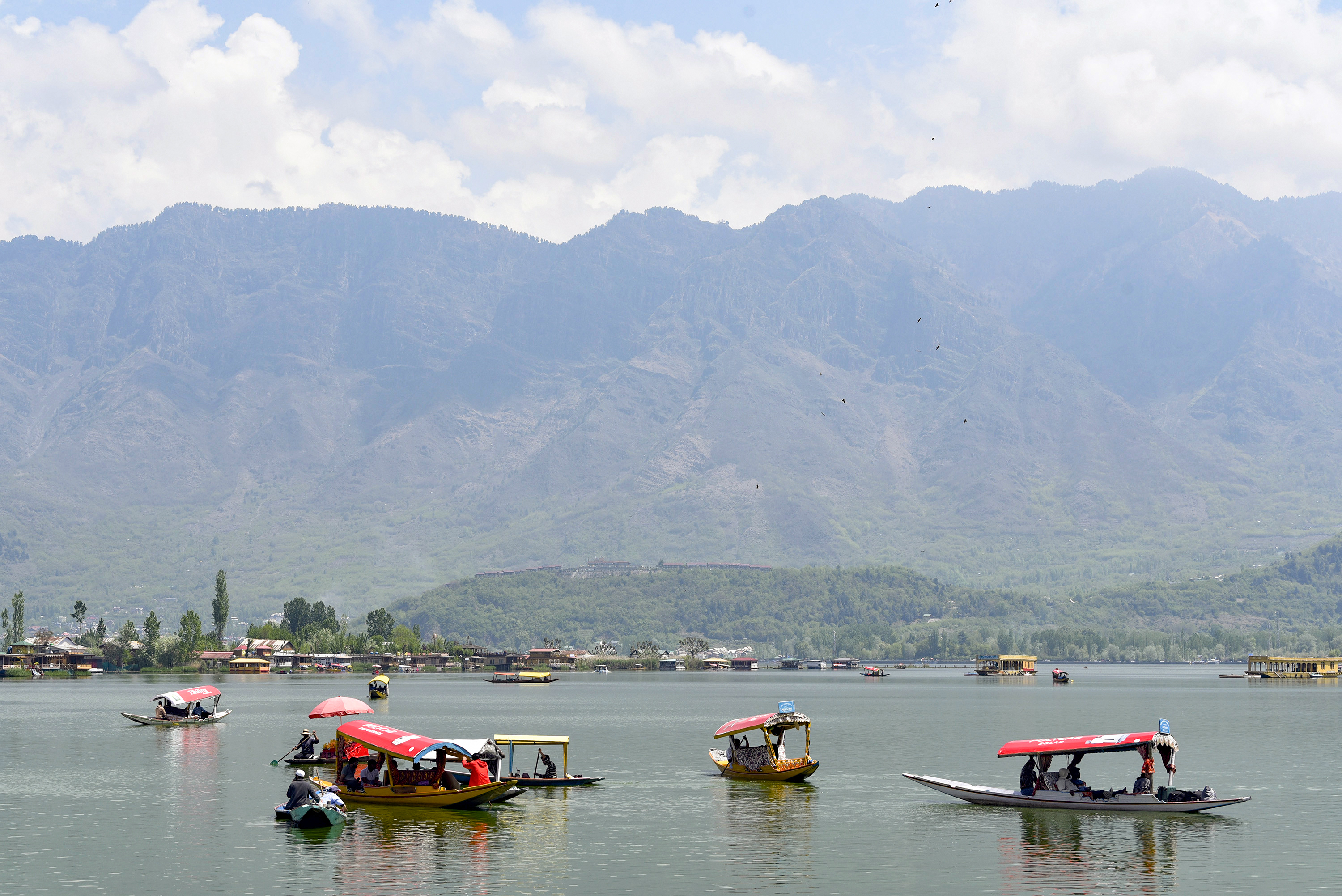 "J&K to Remain Largely Dry Till May 9, Brief Afternoon Showers Possible at Isolated Places": MeT