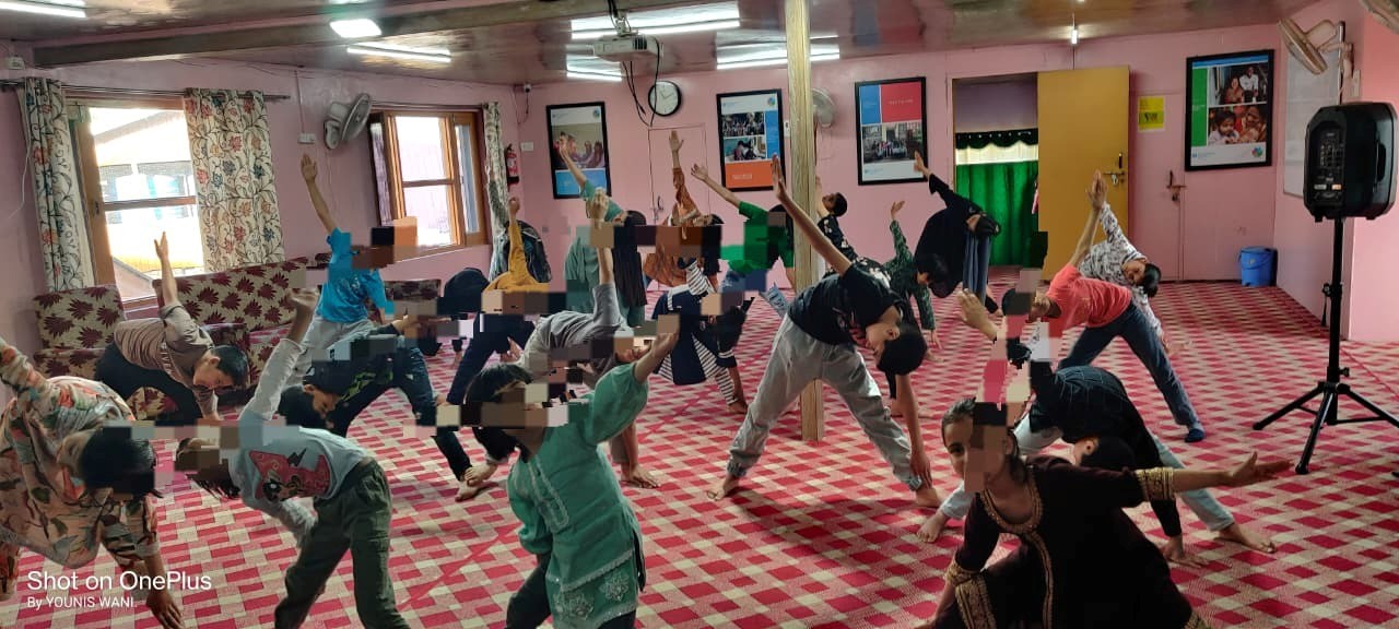 Ayush Dept. Srinagar holds Yoga, counselling session on healthy lifestyle