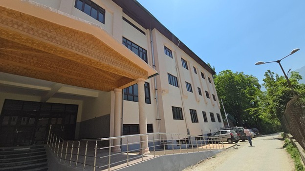 MCCH Kangan Handed Over to Health Dept, Awaits Opening