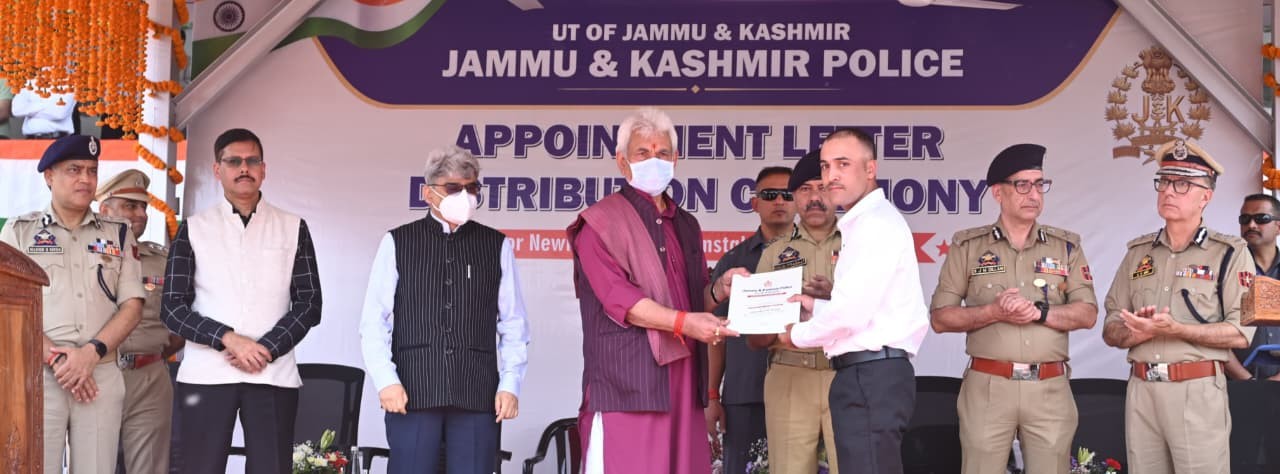 Peace in UT built on J&K Police’s sacrifices: LG Sinha