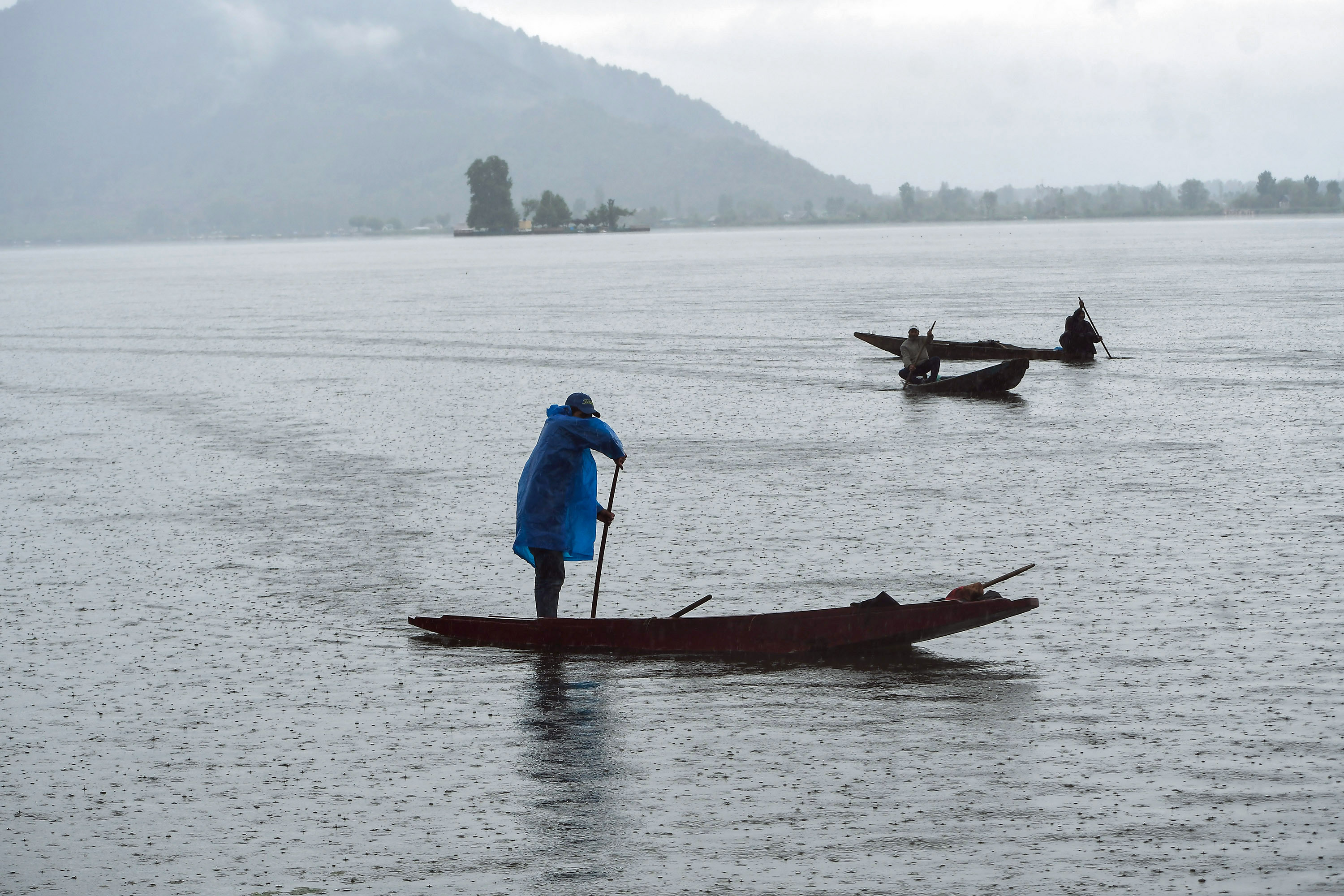 "J&K to See Rain, Thunderstorms, & 40–50 kmph Winds at Most Places Today": MeT