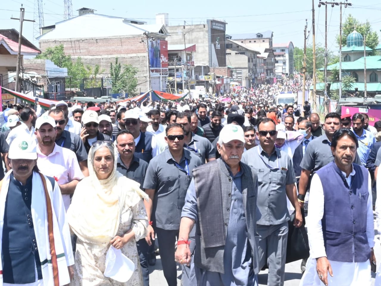 LG Sinha Joins Padyatra at Anantnag as Part of Drug-Free J&K Campaign
