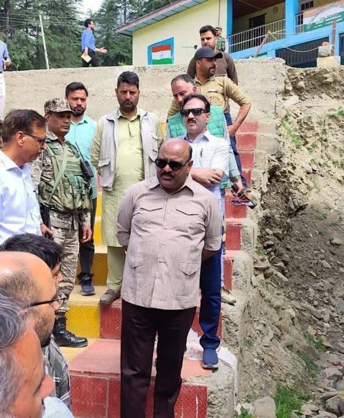 Deputy CM’s Cavalcade Stopped In Uri Over Water Crisis