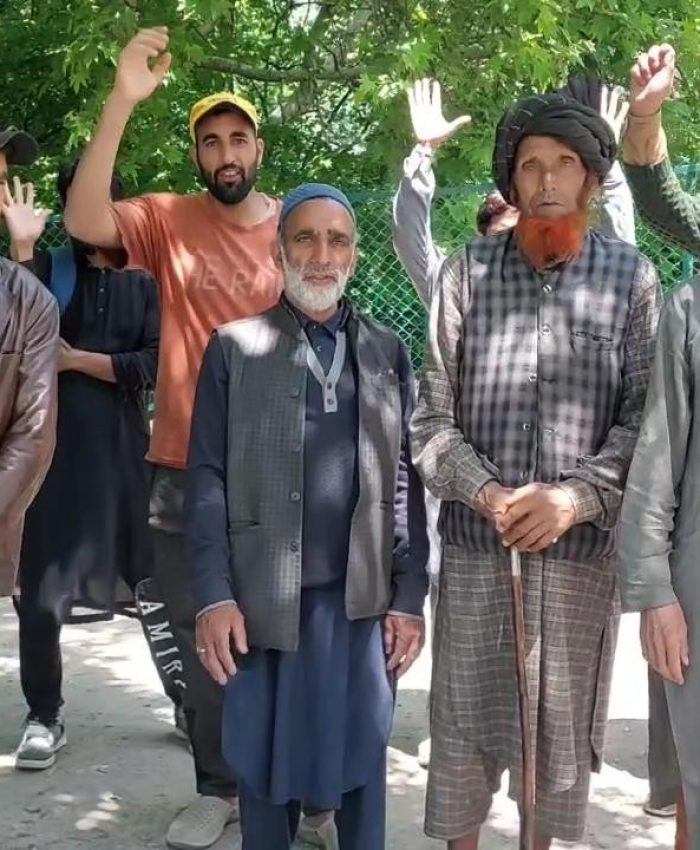 Villagers in Ganderbal Protest High Power Bills