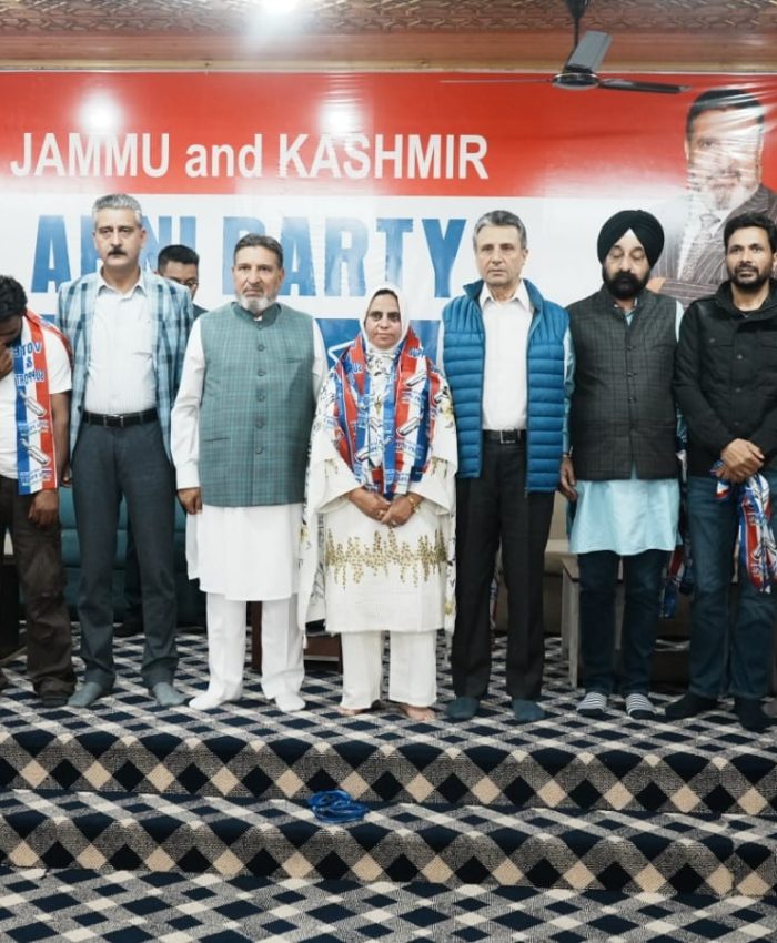Social Activist Dr. Aafiqa Ali Joins Apni Party 