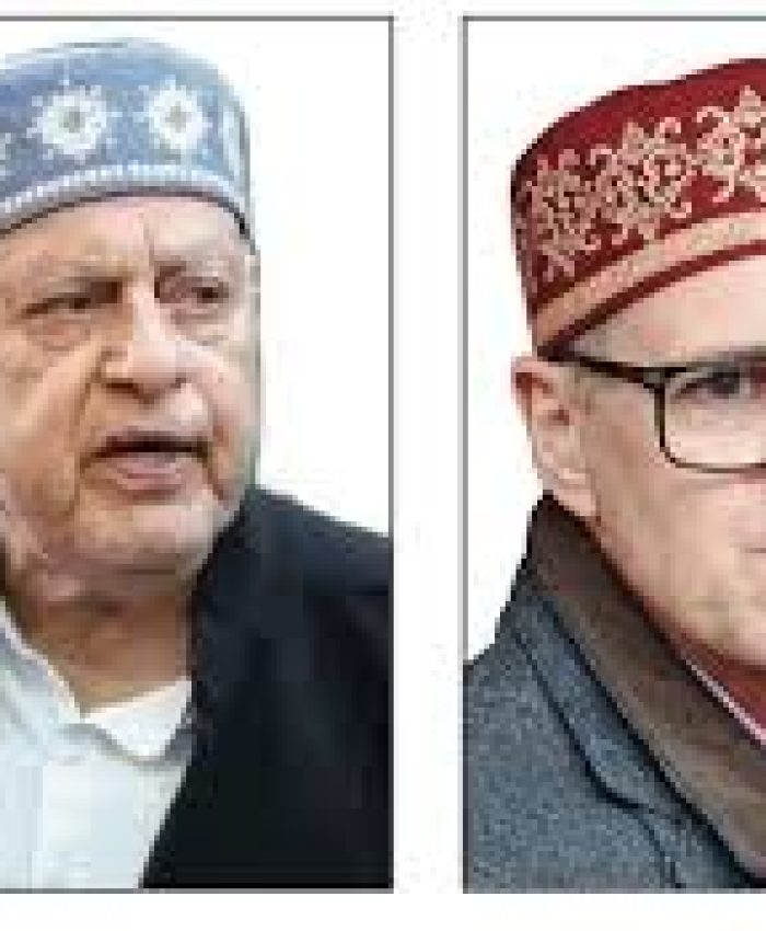 Dr Farooq, Omar Pay Tributes to Khawaja Ghulam Rasool Tramboo