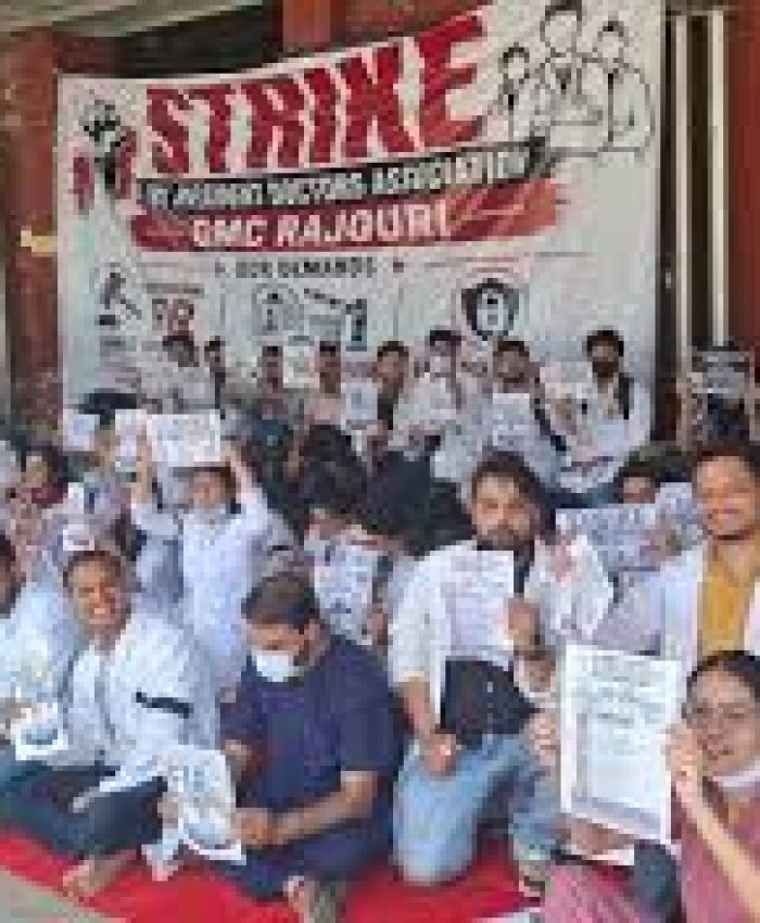 GMC Rajouri Medics Protest Over Assault Incident