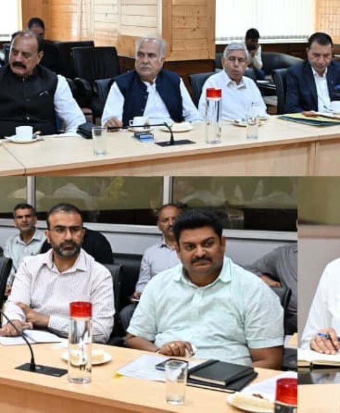 Speaker Meets Panel Heads, Stresses Accountability